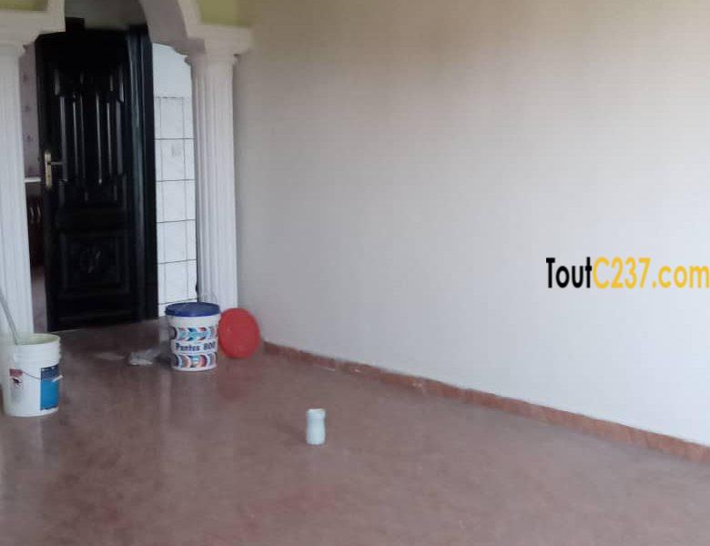 Appartement à louer à Bonamoussadi, Douala
