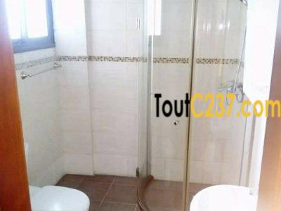 Appartement à louer à Bonapriso, Douala