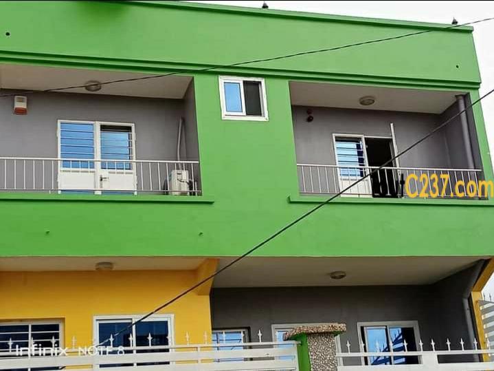 Duplex à louer à Yassa, Cite chirac, Douala
