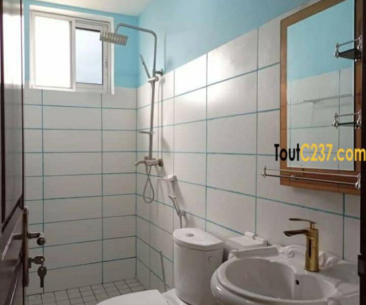 Duplex à louer à Yassa, Cite chirac, Douala