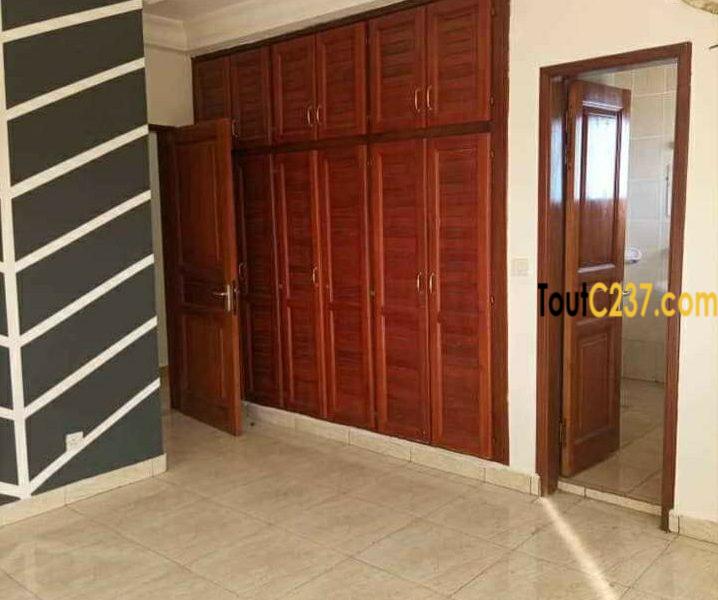 Appartement à louer à Makepe, Douala