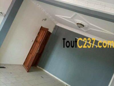 Appartement à louer à Logpom, Douala