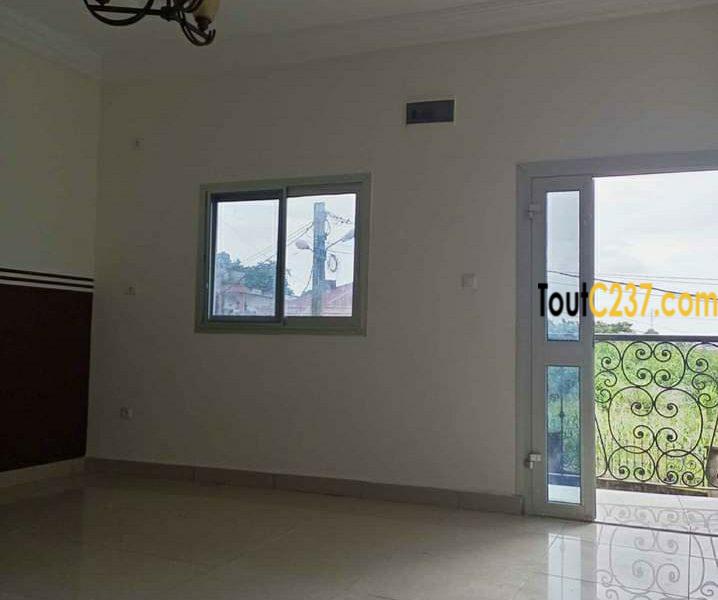 Appartement à louer à Makepe, Douala