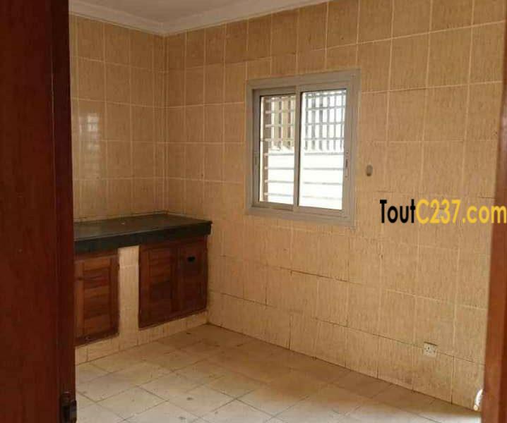 Appartement à louer à Makepe, Douala