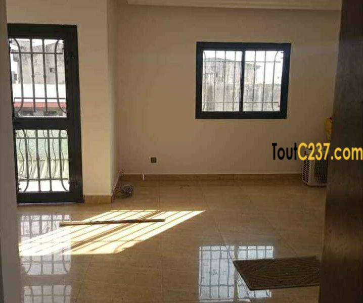 Appartement à louer à Makepe, Douala
