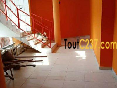 Appartement à louer à Logpom, Douala