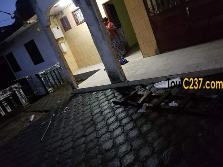 Villa, maison à louer à Bonamoussadi, Douala