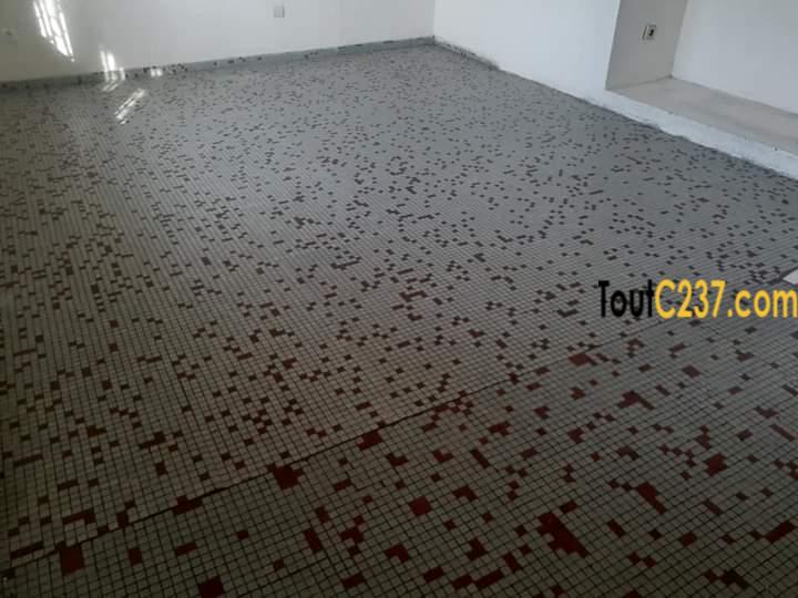 Appartement ou Bureau à louer à Ngodi, Akwa