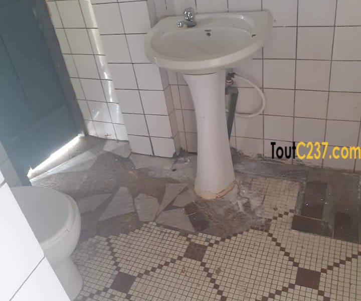 Appartement ou Bureau à louer à Ngodi, Akwa