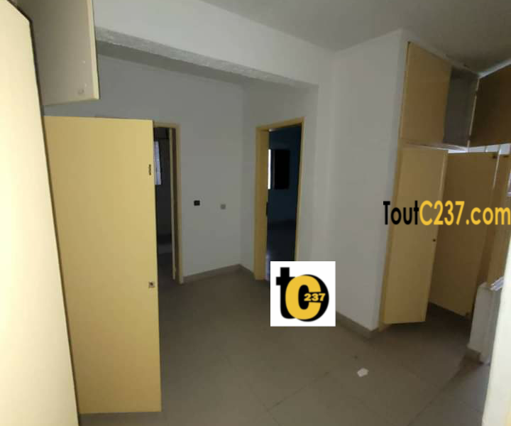 Duplex à louer à Bonapriso Douala
