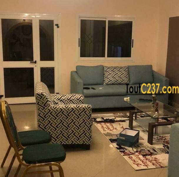 Maison Villa à vendre à Japoma Douala