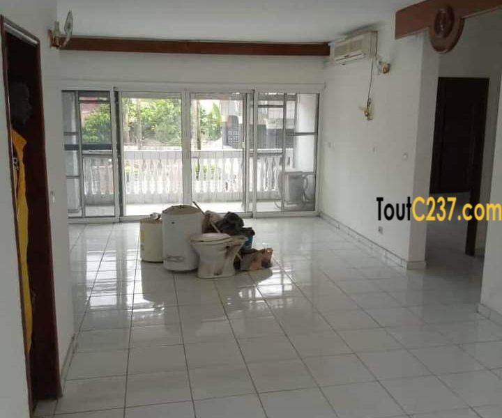 Appartement à louer à Bonapriso Douala