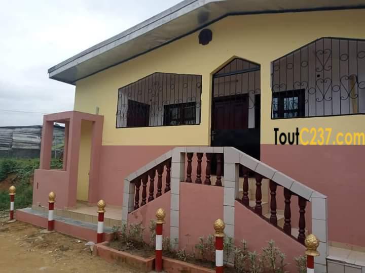 Maison à louer à Deido Douala