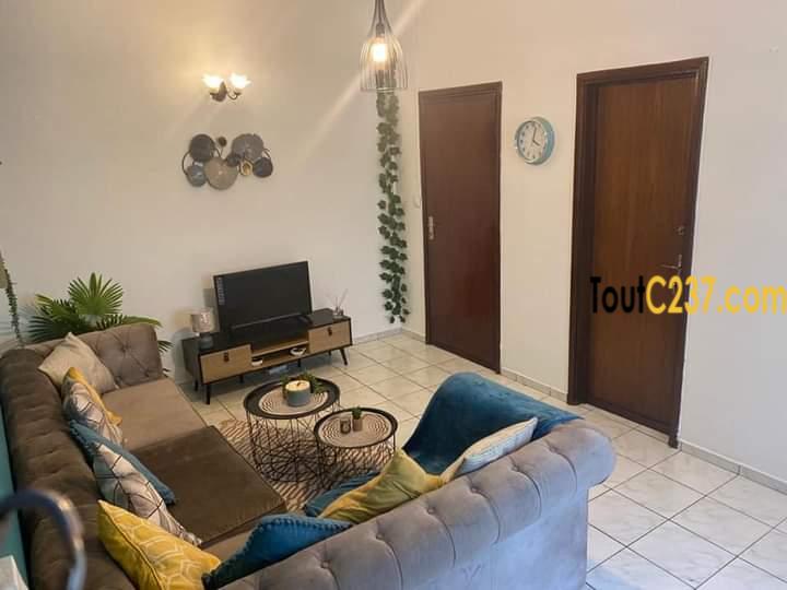Studio meublé à louer à Bonanjo, Douala