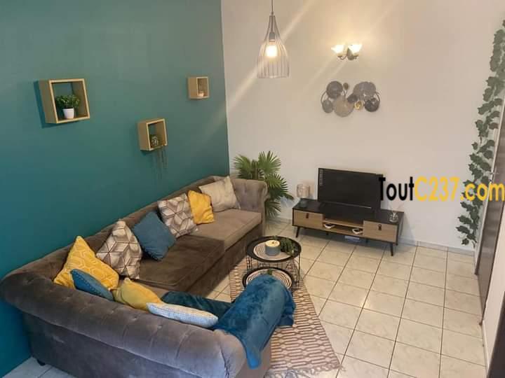 Studio meublé à louer à Bonanjo, Douala