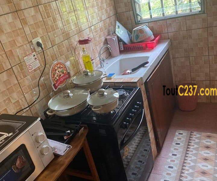Studio meublé à louer à Bonanjo, Douala