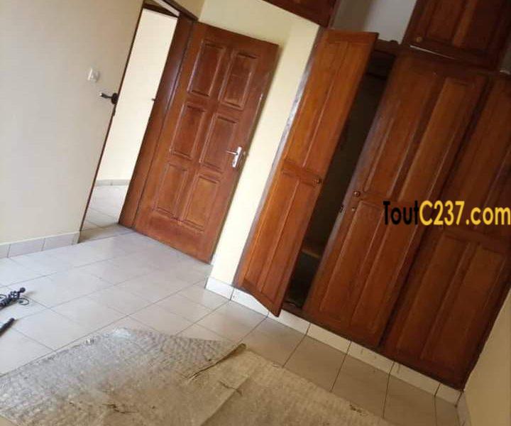 Appartement à louer à Bonamoussadi, Douala