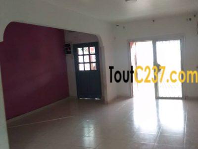 Villa sic à louer à Makepe, Douala
