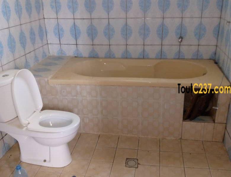 Villa à louer à Makepe, Douala