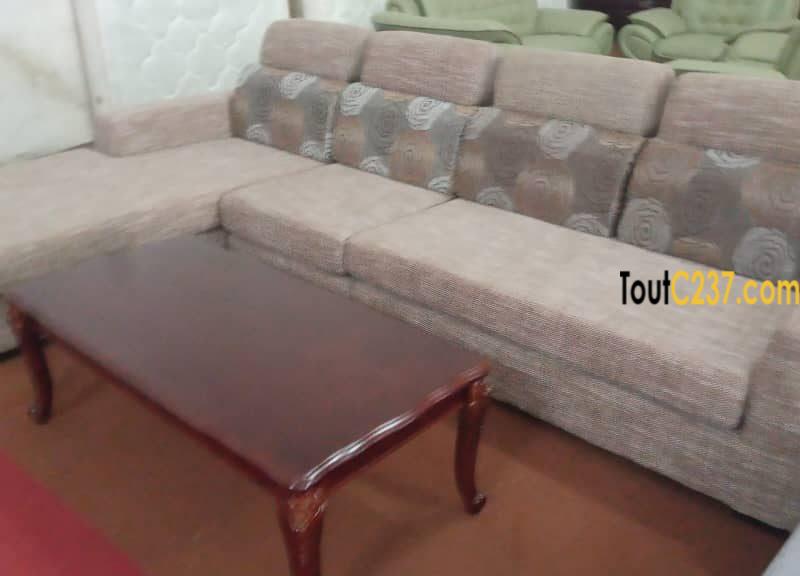 Soldes Canapé d'angle à vendre à Douala