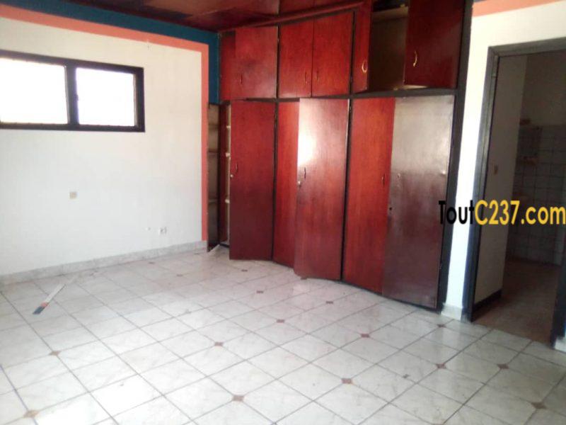 Grande villa, Maison à louer à Bali, Douala