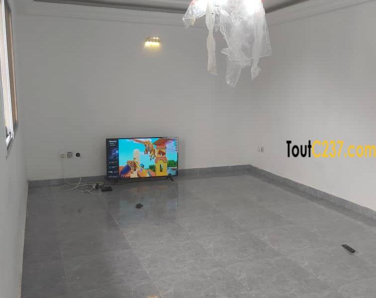 Studio à louer à Logbessou Douala
