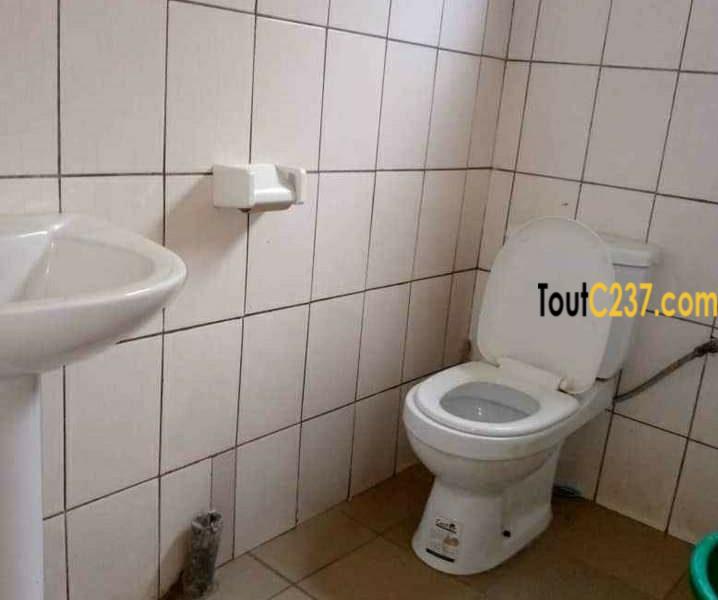 Villa à louer à Bépanda, Douala