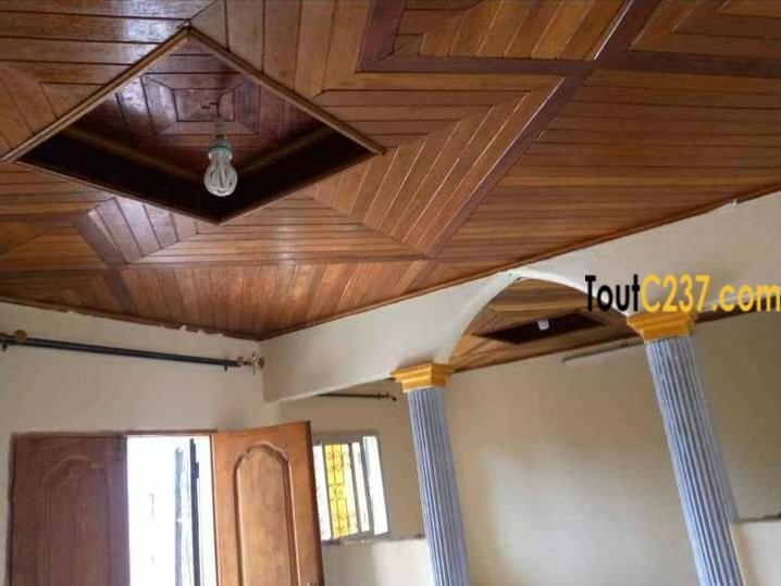 Villa à louer à Bépanda, Douala