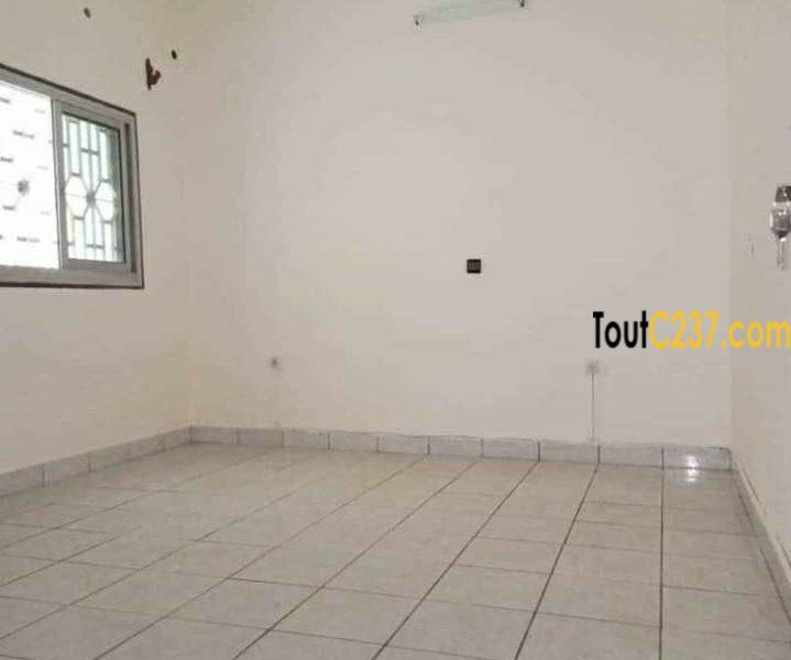 Appartement à louer à Makepe, Douala