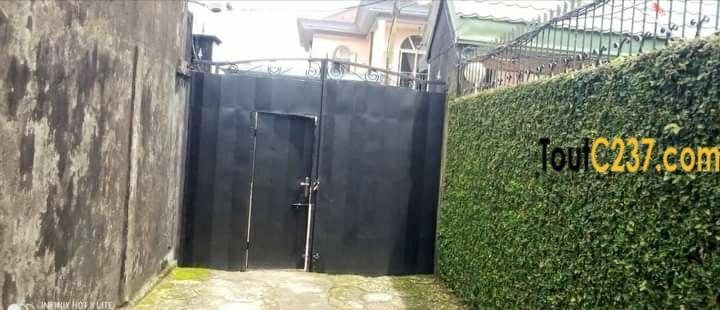 Studio moderne à louer à Bonapriso Douala