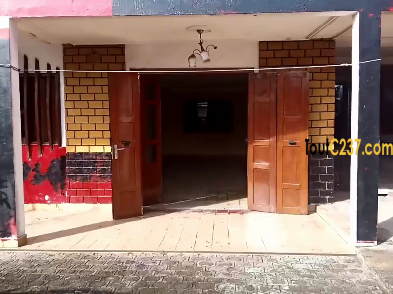 Maison duplex à louer à Bonaloka Douala