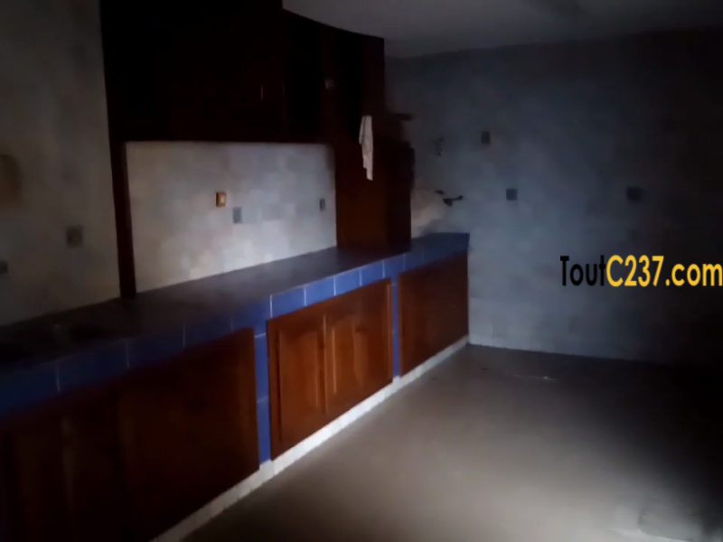 Maison duplex à louer à Bonaloka Douala