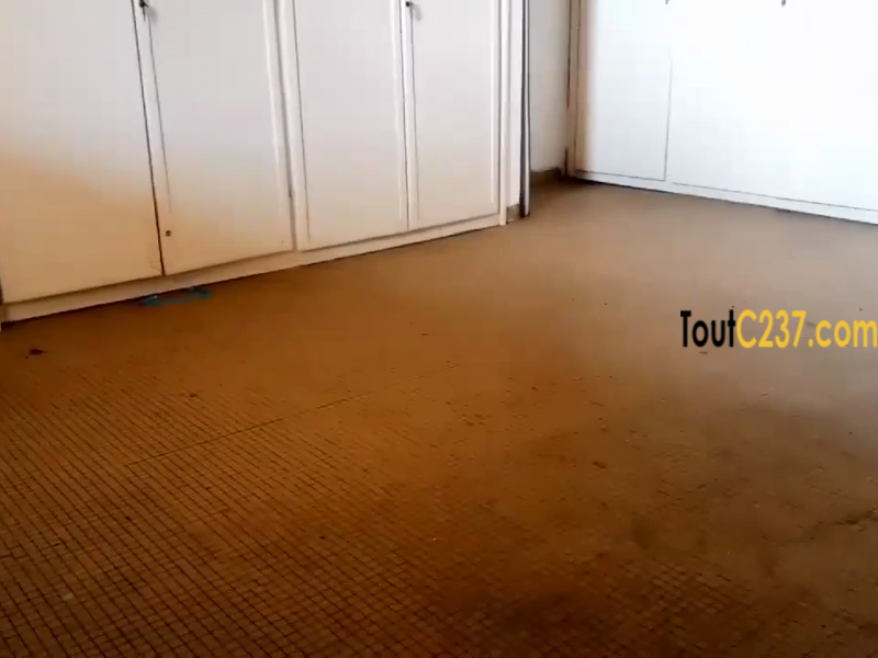 Maison duplex à louer à Bonaloka Douala