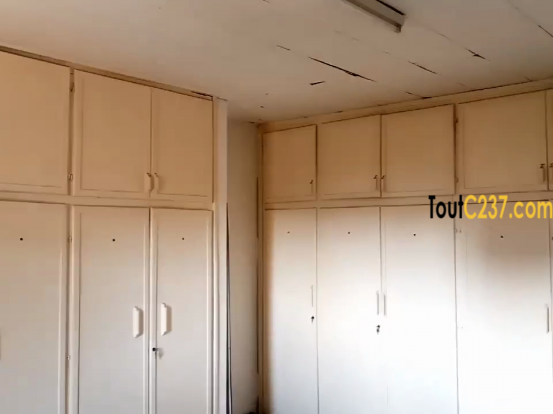 Maison duplex à louer à Bonaloka Douala