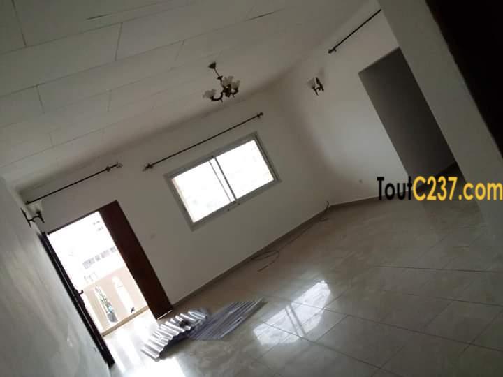 Appartement à louer à Bonamoussadi Douala