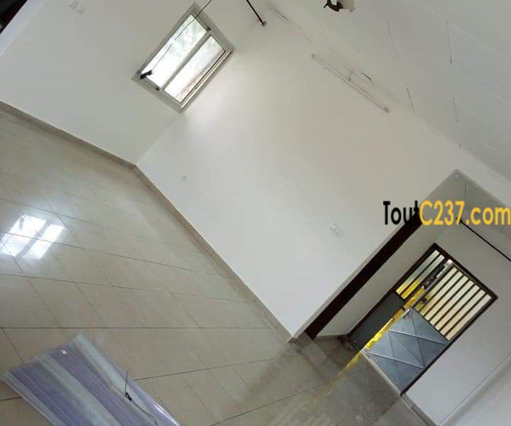 Appartement à louer à Bonamoussadi Douala