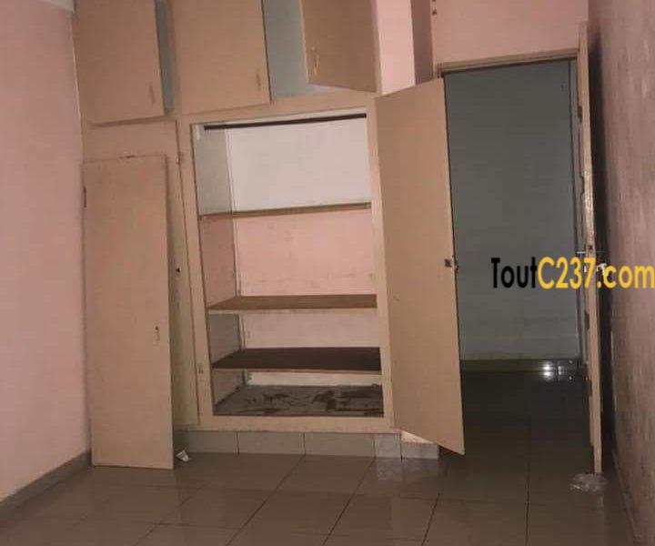 Appartement à louer à Bonapriso Douala