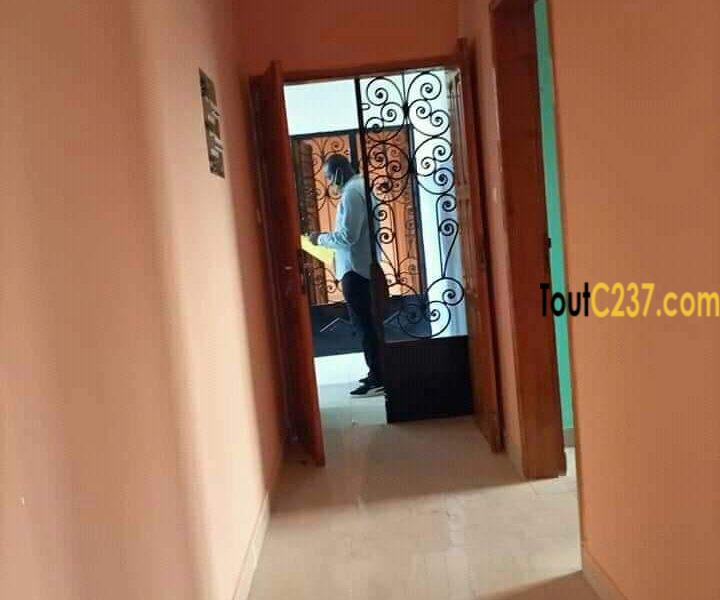 Appartement à louer à Logbessou Douala