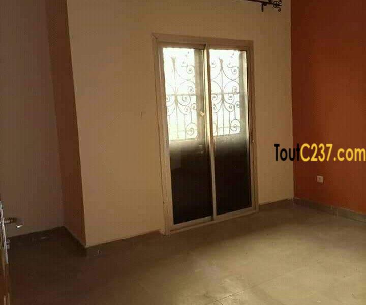 Appartement à louer à Logbessou Douala