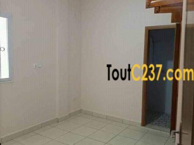 Appartement à louer à Logbessou Douala