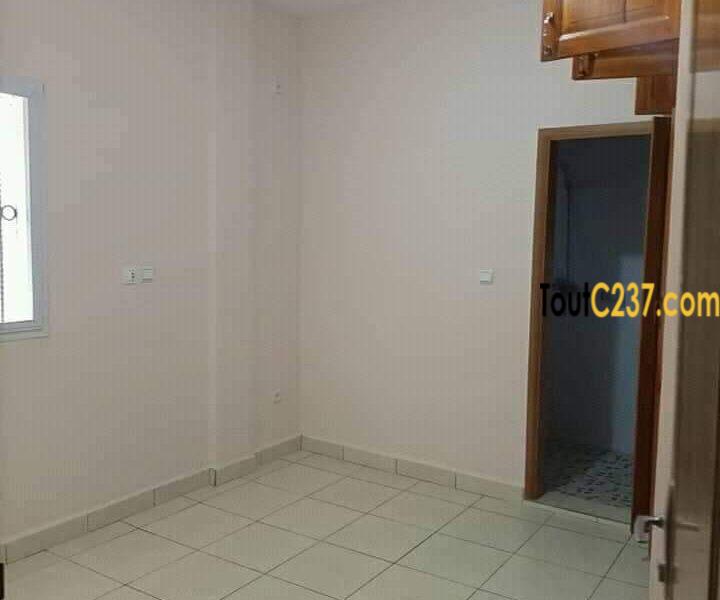 Appartement à louer à Logbessou Douala