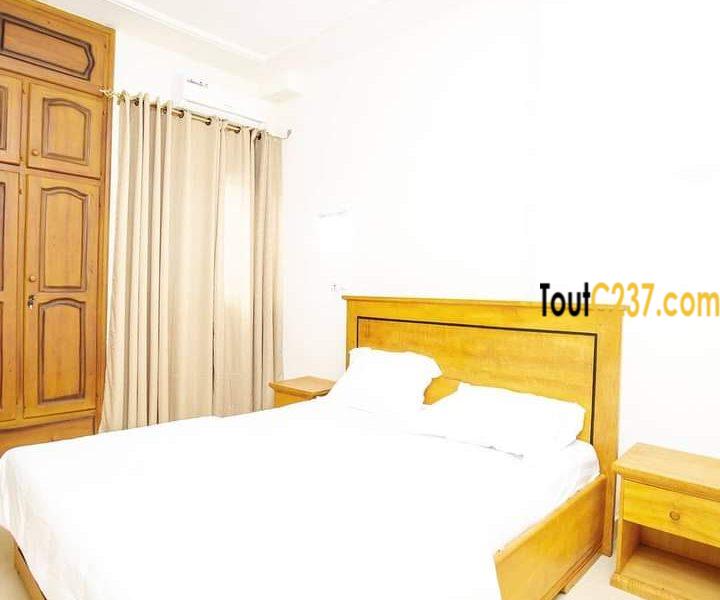 Studio Meublé à louer à Bonapriso, Douala