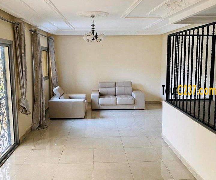 Maison duplex à vendre à Yassa Douala