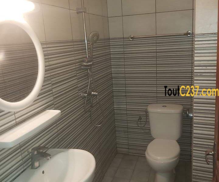 Appartement à loué à Bonamoussadi Douala