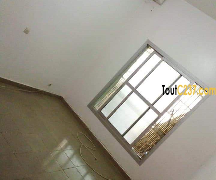 Appartement pour bureau à louer à Makepe Douala