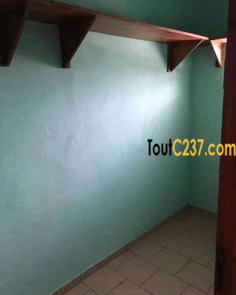 Appartement à louer à Bonamoussadi Douala