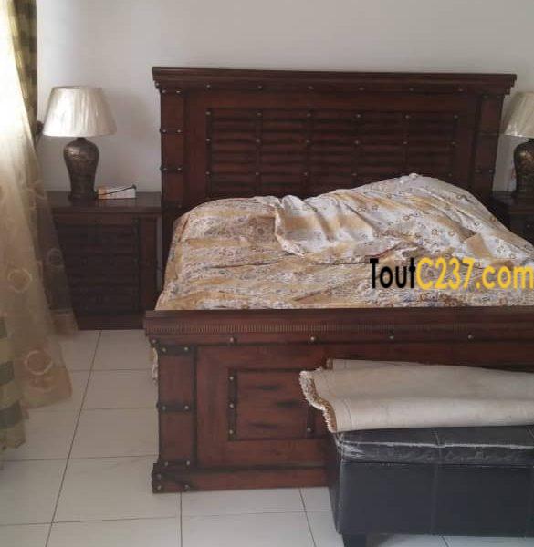 Vaste Maison duplex à louer à Makepe Douala