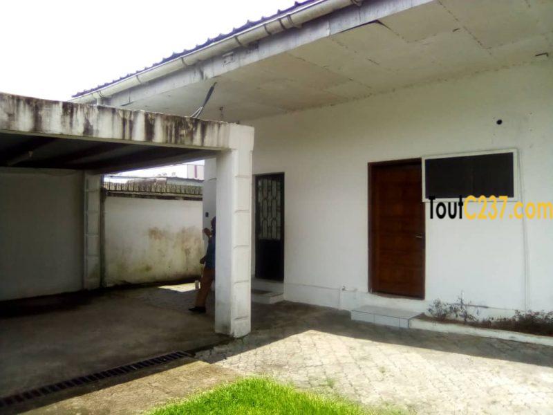 Villa à loué à Bonapriso Douala