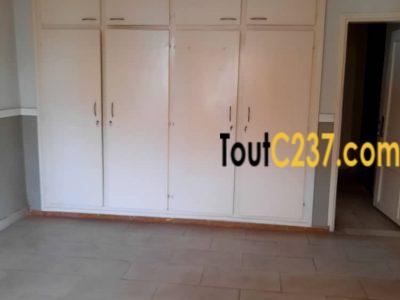 Maison à louer à Bali Douala