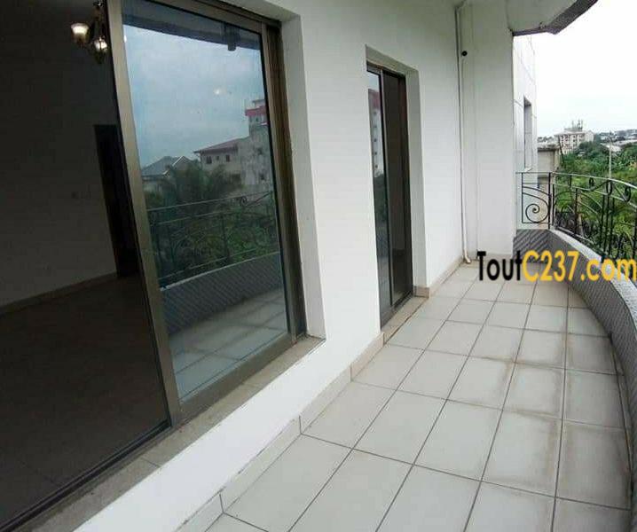 Appartemeent à louer à Bonamoussadi Douala